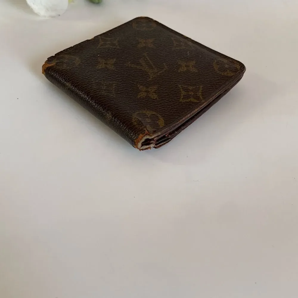 Authentic Louis Vuitton Monogram Bifold Wallet Mens